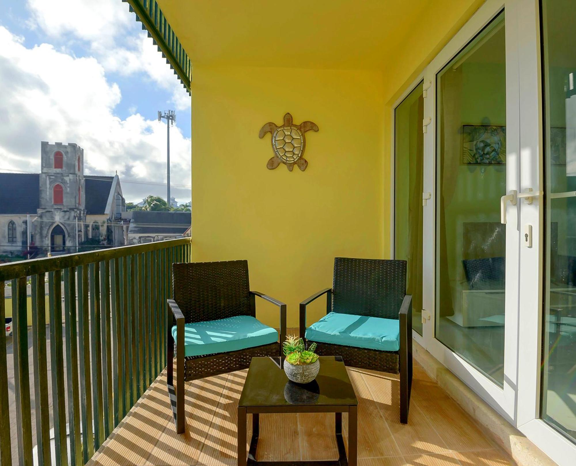 Apartment In Downtown At The Beach Nassau Exterior photo